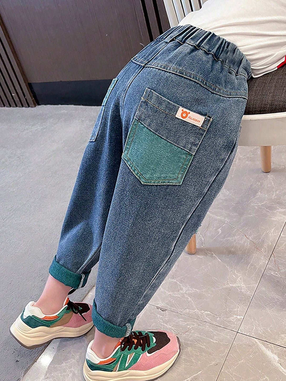 Young Girl Bear Patch Contrast Color Ripped Tapered Jeans