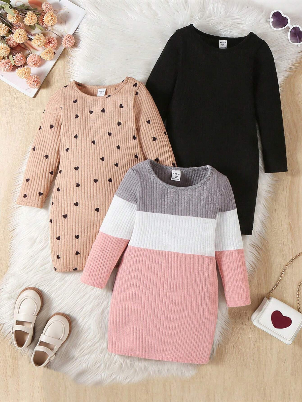 Young Girl' Casual Colorblock, Heart Print & Black Round Neck Long Sleeve Dress