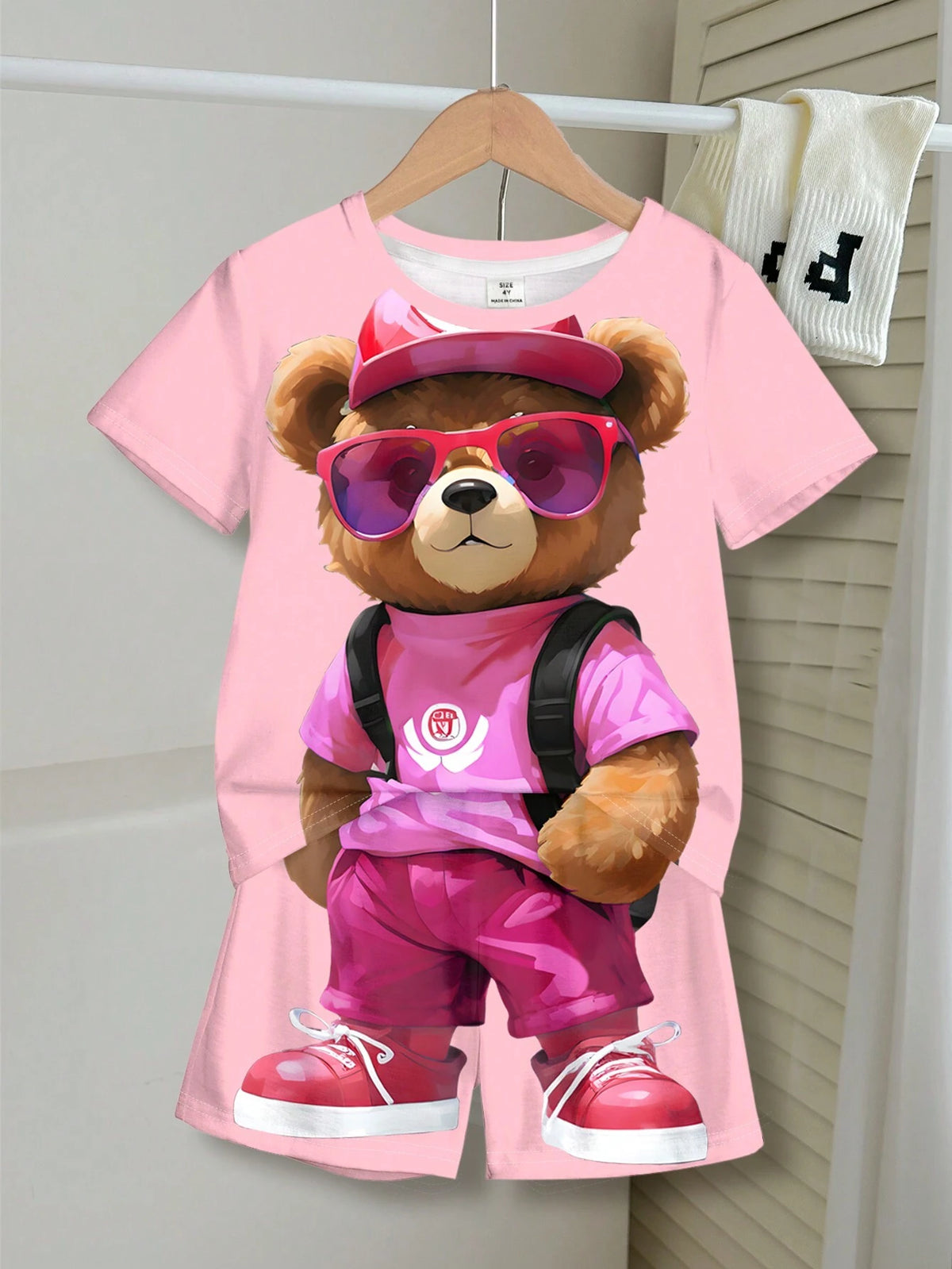 Young Girl Casual Simple Cartoon Bear Pattern Short Sleeve T-Shirt And Shorts Set, Suitable For Summer