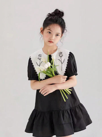 Young Girl Contrast Collar Dress With Flower Embroidery And Ruffled Hem