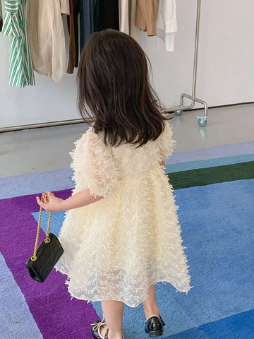 Young Girl Cute Round Neck Short Puff Sleeve Dress