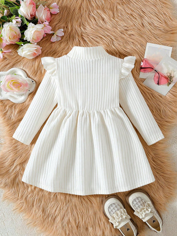 Young Girl Cute Solid High Collar Long Sleeve Heart Patch A-Line Dress, Suitable For Outdoor Wear, Spring/Autumn