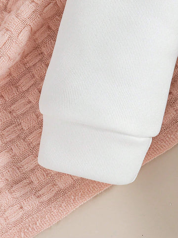 Young Girl "Daddy's Girls" Printed Fleece Hoodie And Casual Outfit Set