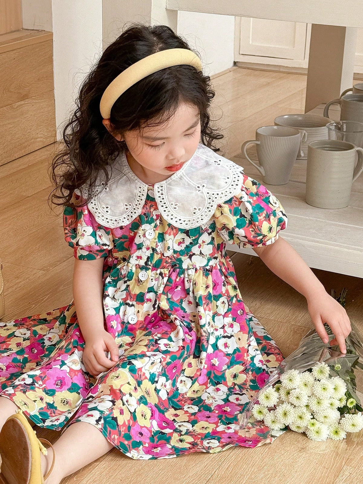 Young Girl Ditsy Ditsy Floral Peter Pan Collar Puff Sleeve Fitted Casual Dress
