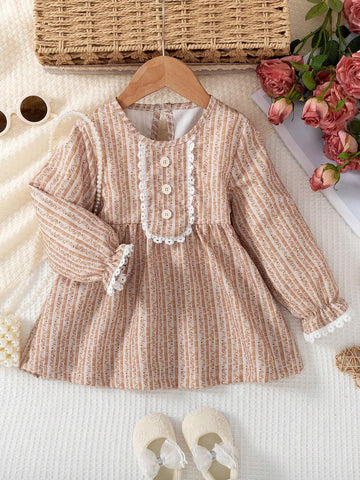 Young Girl Ditsy Floral Crew Neck Long Sleeve Ruffle Hem Cute Shirt, Spring/Summer