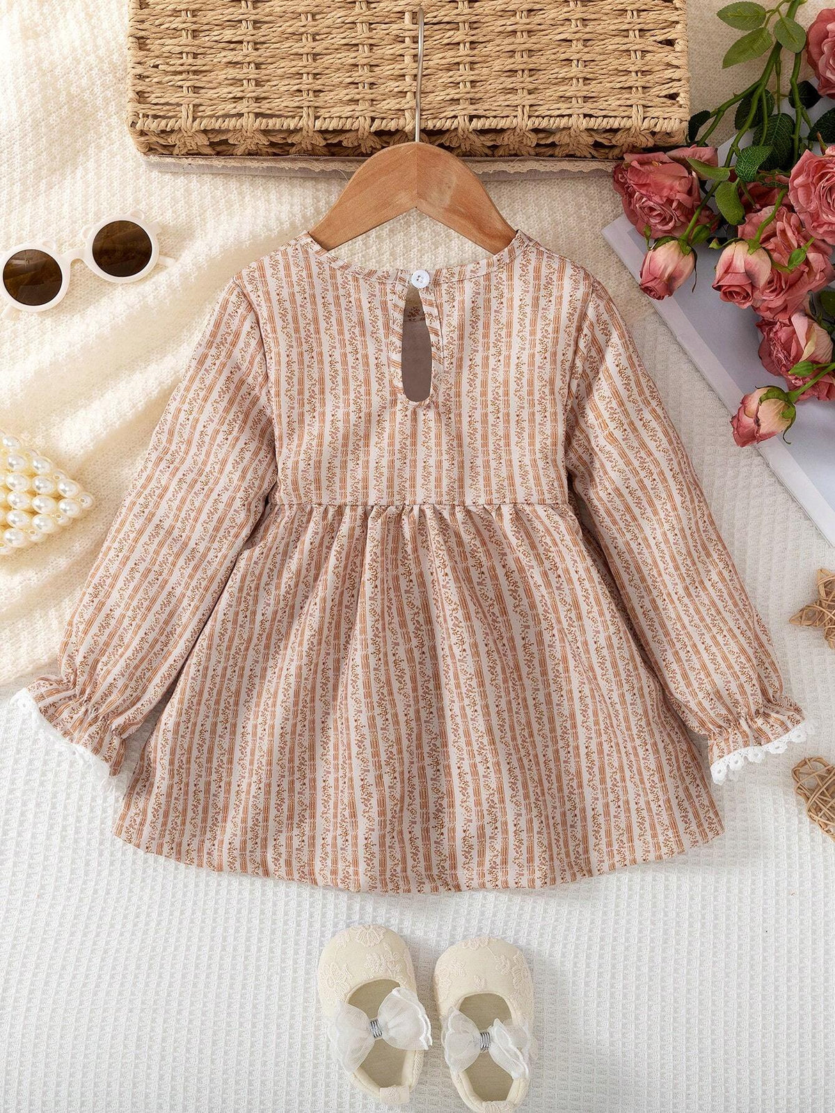 Young Girl Ditsy Floral Crew Neck Long Sleeve Ruffle Hem Cute Shirt, Spring/Summer