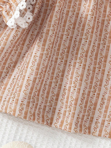 Young Girl Ditsy Floral Crew Neck Long Sleeve Ruffle Hem Cute Shirt, Spring/Summer