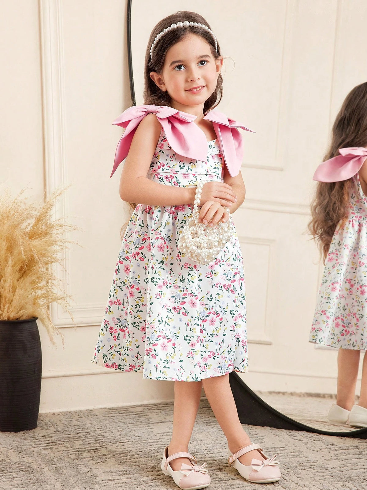 Young Girl Ditsy Floral Sleeveless Pleated Swing Dress