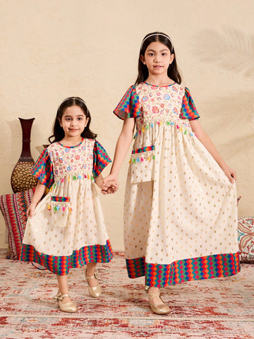 Young Girl Ditsy Floral Slim Fit Casual Round Neck Dress