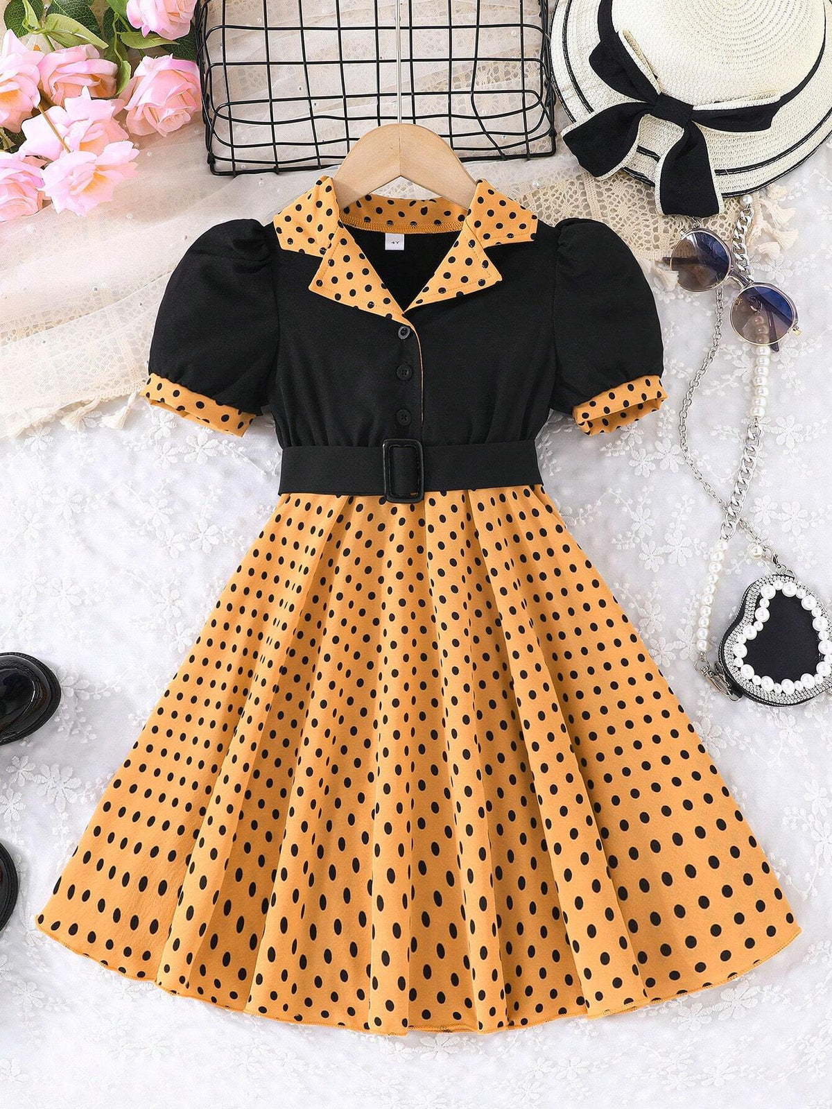 Young Girl Elegant And Ladylike Bubble Short-Sleeved Polka Dot Patchwork Dress With Turn-Down Collar And Button Closure, Matched With Belt