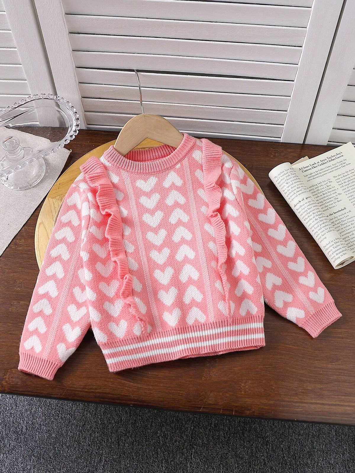Young Girl Fashion Heart Print Patchwork Cap Sleeve Crew Neck Long Sleeve Knitted Sweater, Suitable For Moments And Daily Wear