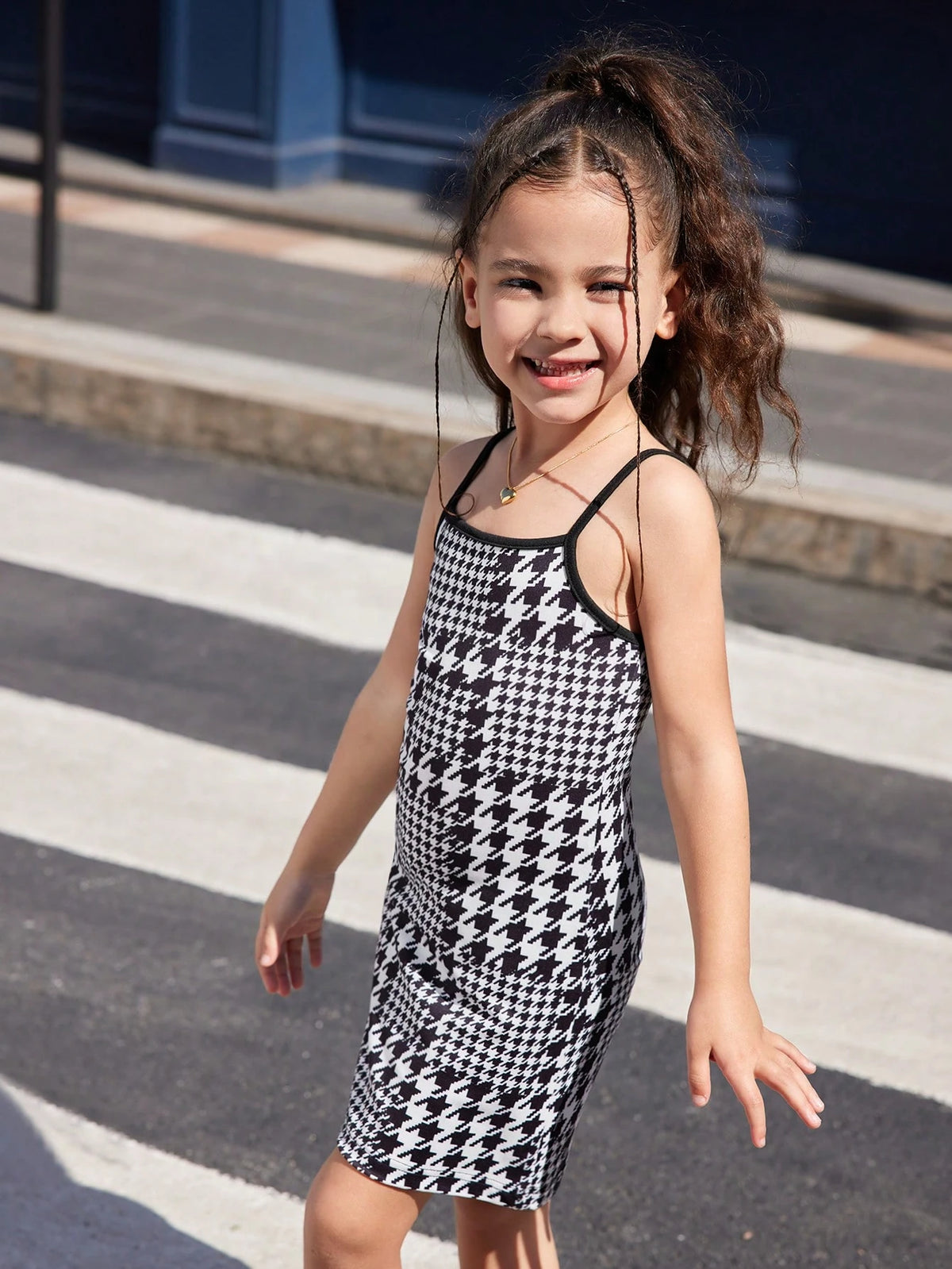 Young Girl Fashion Houndstooth Print Dress, Elegant Trendy Versatile Design, Suitable For Layering With Tees, Comfortable And Flattering Fit For Summer