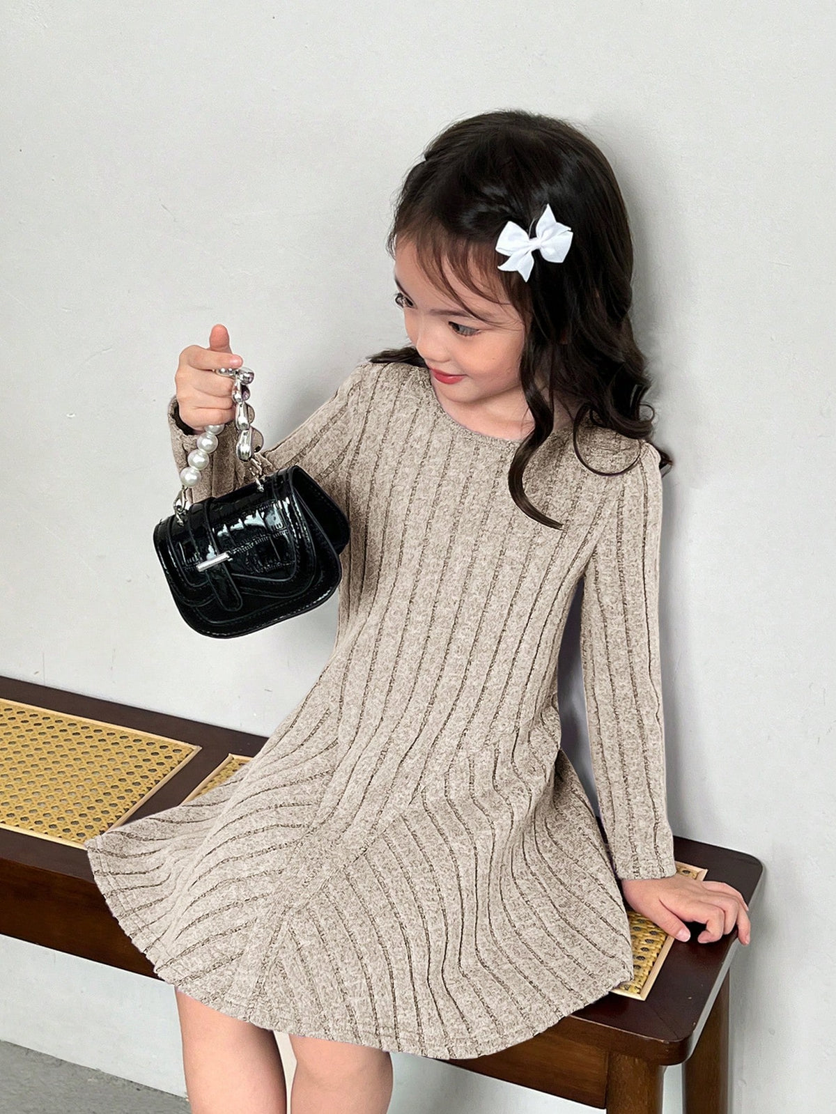 Young Girl Fashionable Elegant Solid Color Crew Neck Fitted Casual Knit Dress