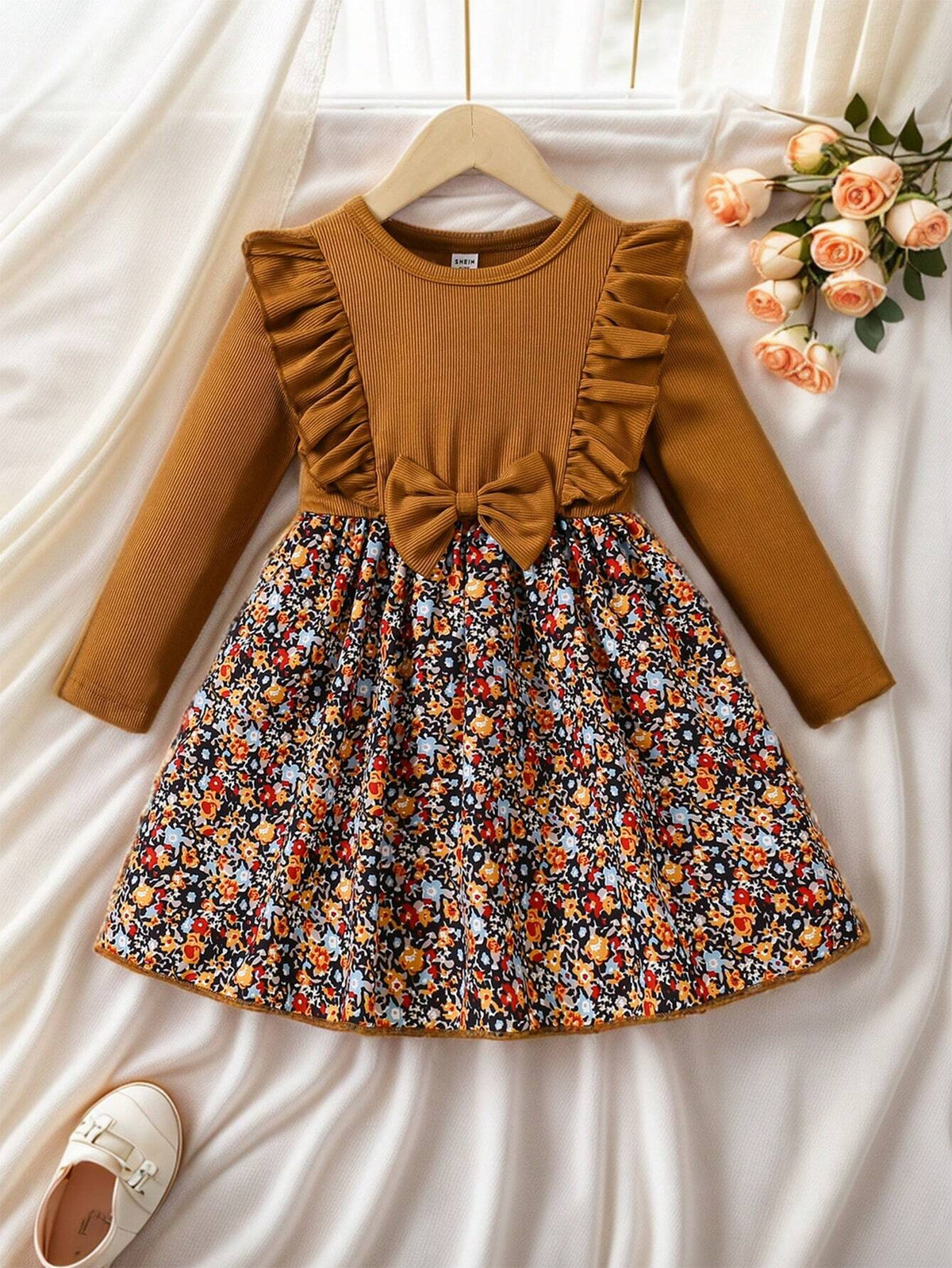 Young Girl Fashionable Knitted Round Neck Patchwork Floral Print Bow Decor Stylish And Versatile Elegance, Suitable For Autumn/Winter