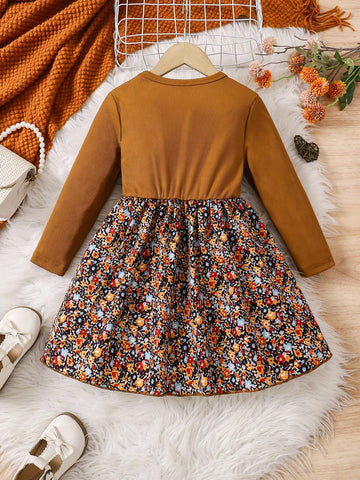 Young Girl Fashionable Knitted Round Neck Patchwork Floral Print Bow Decor Stylish And Versatile Elegance, Suitable For Autumn/Winter