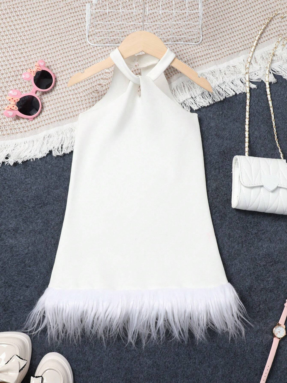 Young Girl Feather Printed Spliced Halter Neck Sleeveless Dress With Hem Hanging Design