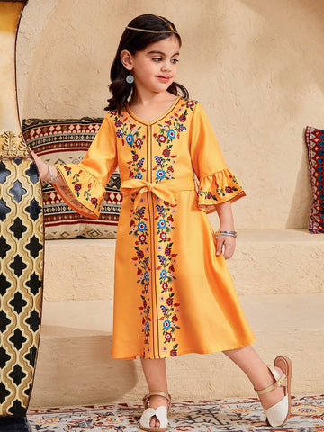 Young Girl Fitted Ditsy Floral Round Neck Woven Dress