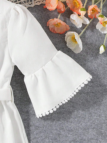 Young Girl Floral Embroidered Bell Sleeve Dress Including Waist Belt, Comfortable And Elegant For Spring And Summer