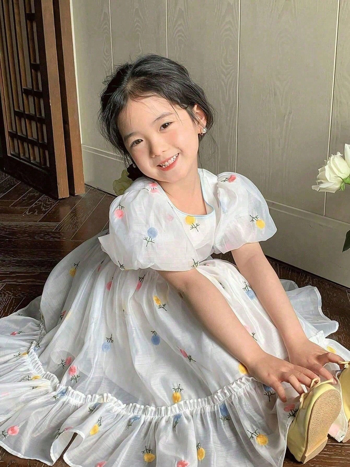 Young Girl Floral Embroidery Puff Sleeve Ruffle Hem Dress