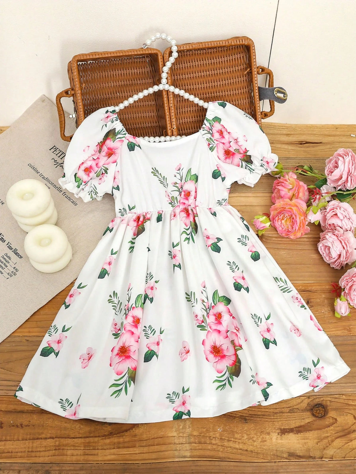 Young Girl Floral Print Puff Sleeve Dress
