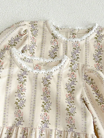 Young Girl Floral Printed Long Sleeve Dress