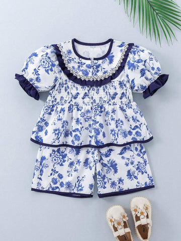 Young Girl Holiday Style Ditsy Floral Peter Pan Collar Shirt & Shorts Set