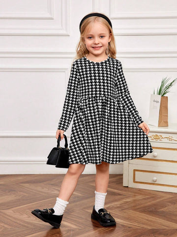 Young Girl Knitted Plaid Round Neck Fitted Casual Dress