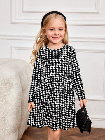 Young Girl Knitted Plaid Round Neck Fitted Casual Dress