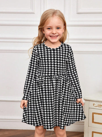 Young Girl Knitted Plaid Round Neck Fitted Casual Dress
