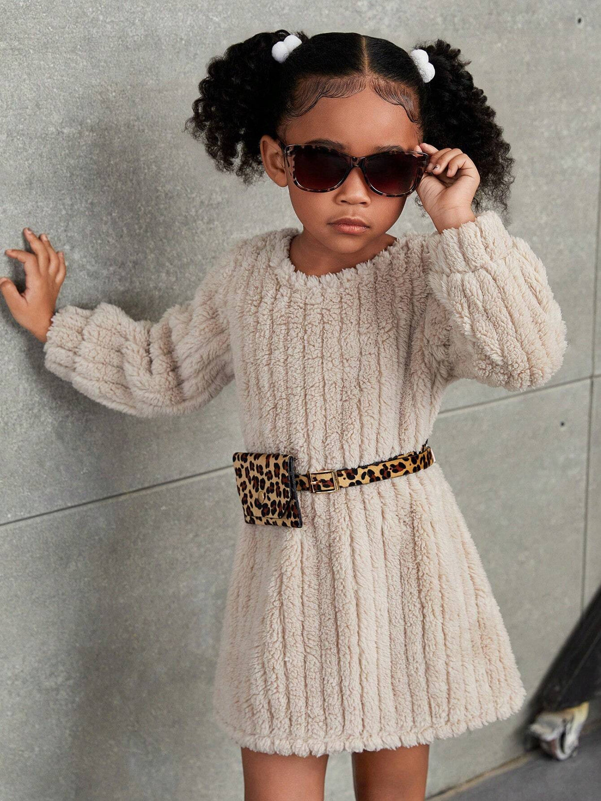 Young Girl Knitted Solid Color Crew Neck Fluffy Loose Casual Dress With Waist Pack