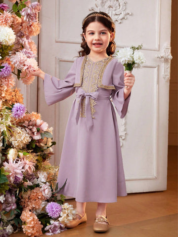 Young Girl Knitted Solid Color V-Neck Embroidered Ribbon False Two-Piece Dress