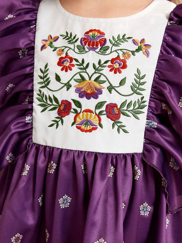 Young Girl Loose Casual Dress With Jacquard Floral Embroidery And Ruffled Hem