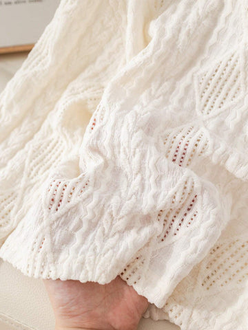 Young Girl Loose Fit White Rhombus Pattern Knit Casual Blouse