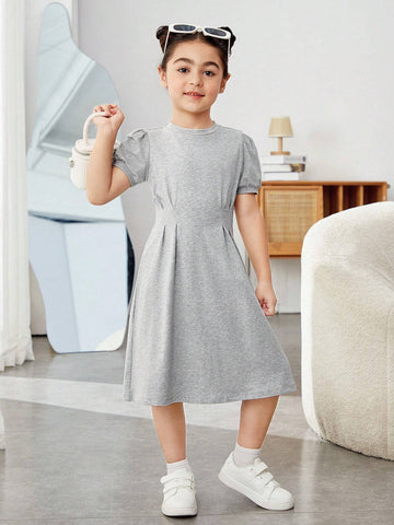 Young Girl Round Neck Short Sleeve Waist Pleated Casual Dress