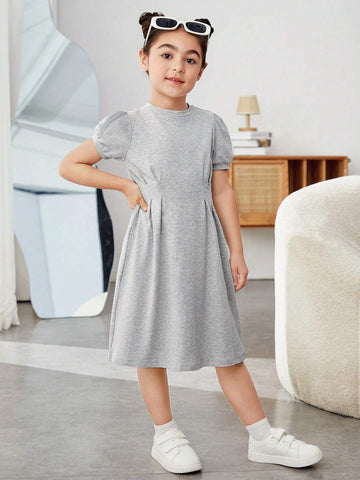 Young Girl Round Neck Short Sleeve Waist Pleated Casual Dress
