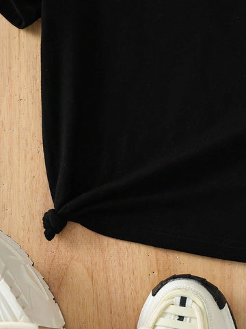 Young Girl Simple Casual Solid Color Round Neck T-Shirt Suitable For Daily Outings In Spring And Summer