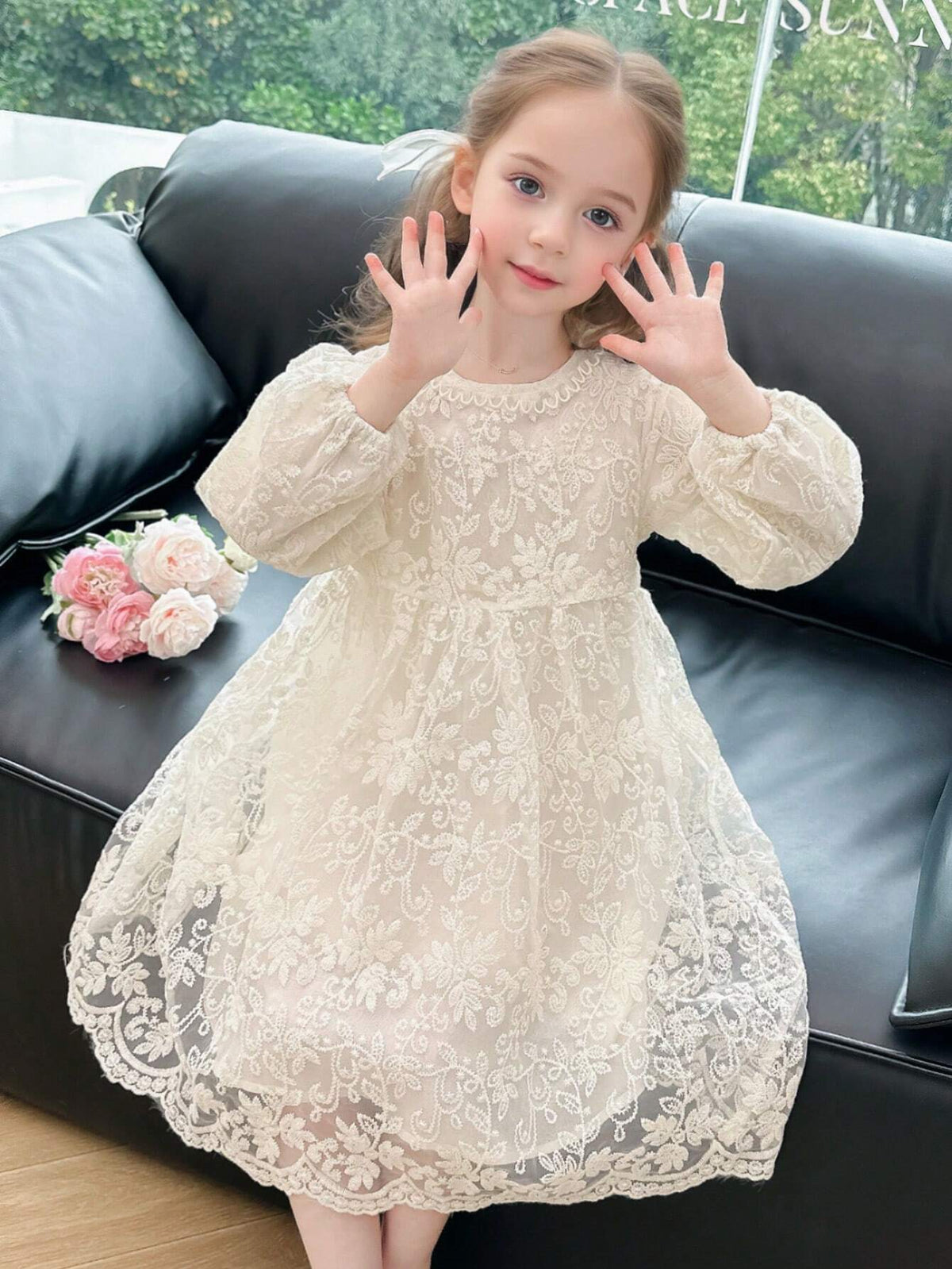 Young Girl Solid Color Lantern Sleeve Floral Embroidery Lace Dress Spring/Autumn