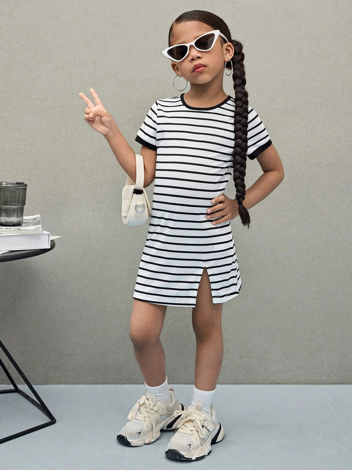 Young Girl Striped Knit Crew Neck Form-Fitting Casual Dress