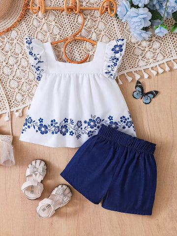 Young Girl Style Floral Placement Print Blouse And Solid Color Shorts Set