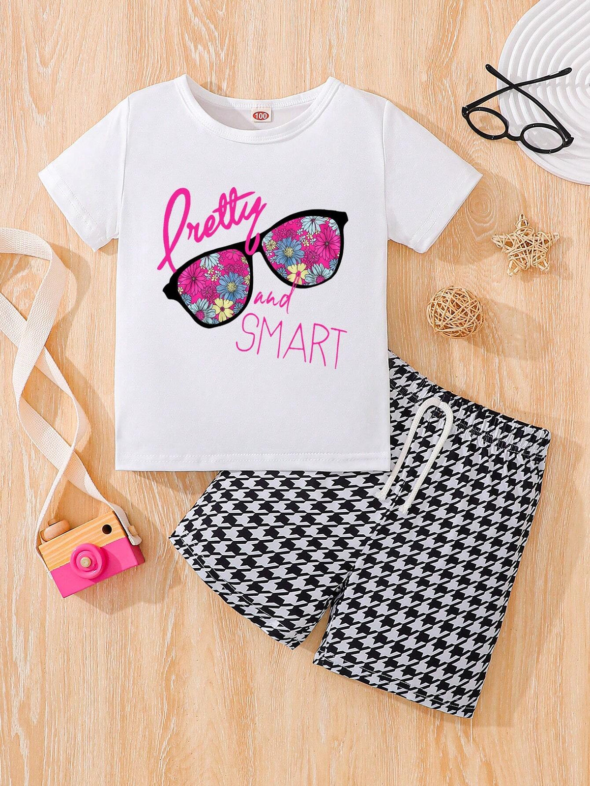 Young Girl Summer Casual Letter Graphic Tee & Houndstooth Print Shorts