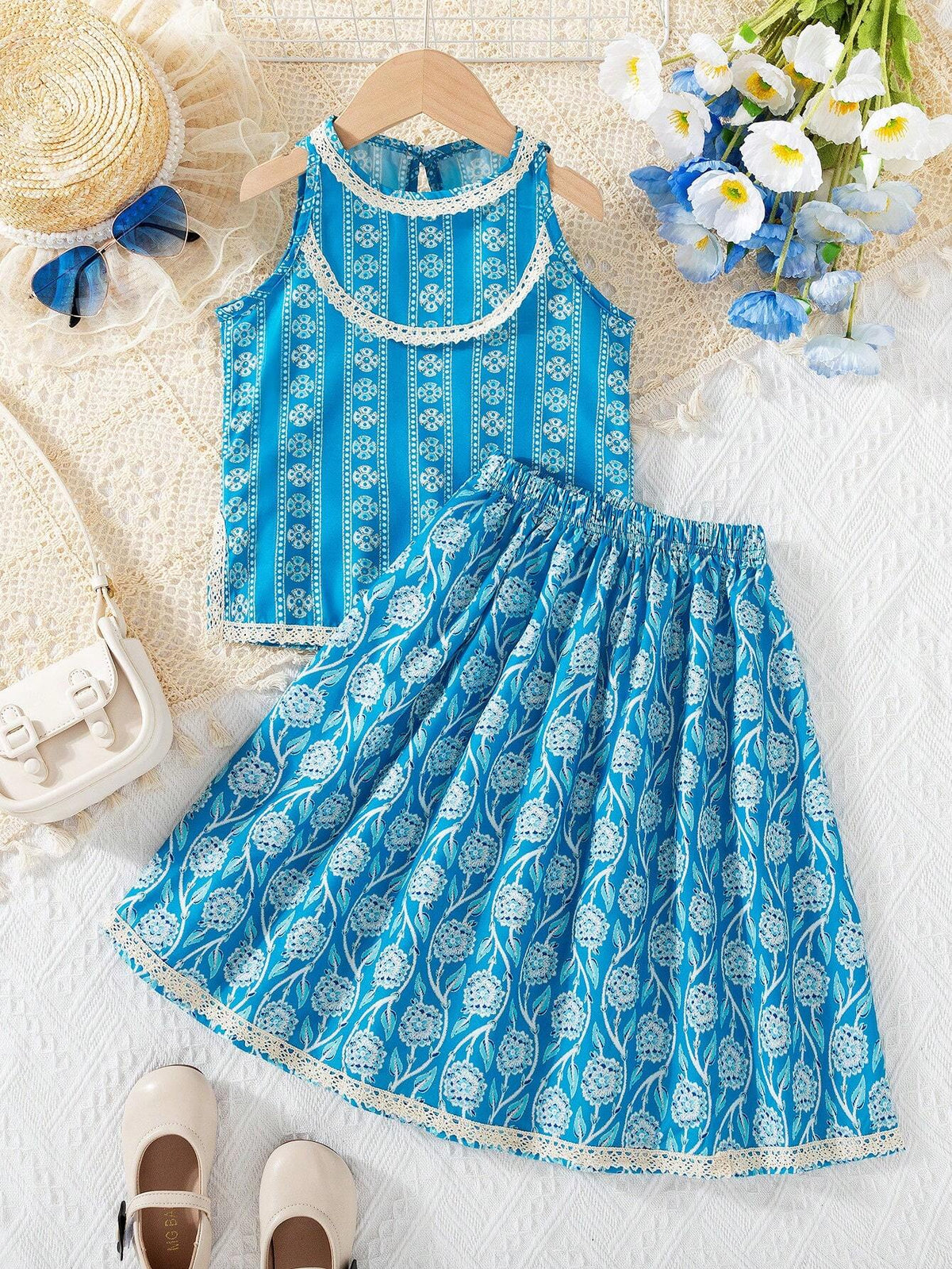 Young Girl Two-Piece Set, Cute And Casual Digital Print Top And Short Lace Skirt Retro Style Outfit, Summer