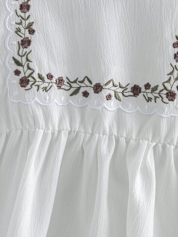 Young Girl' Vintage Floral Embroidery Puff Long Sleeve Crinkle Dress