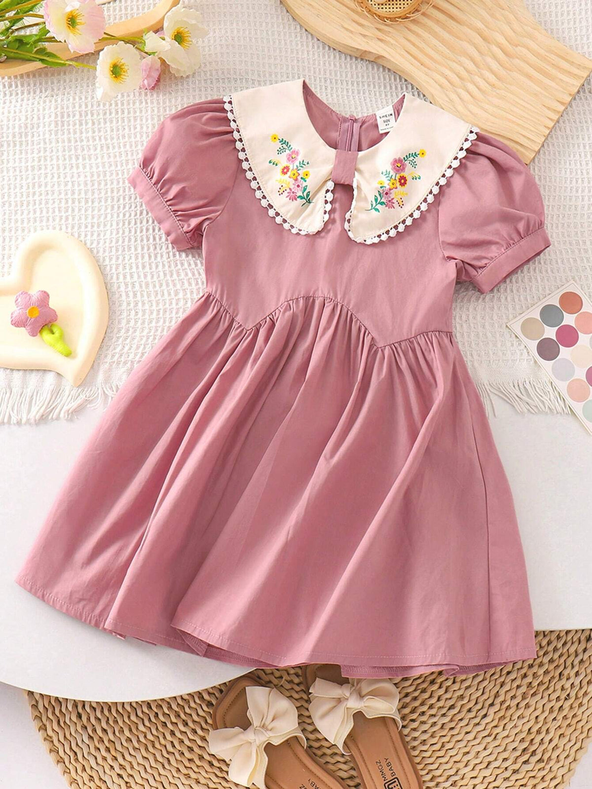 Young Girl Weaving Color-Blocking Doll Collar Bubble Sleeve Loose Waist Casual Dress