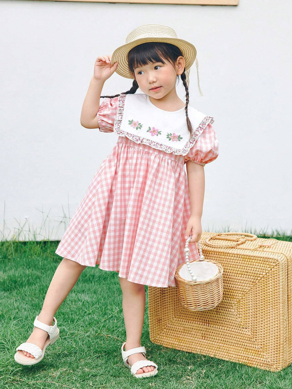 Young Girl Woven Color-Block Doll Collar Embroidered Bubble Sleeve Casual Dress