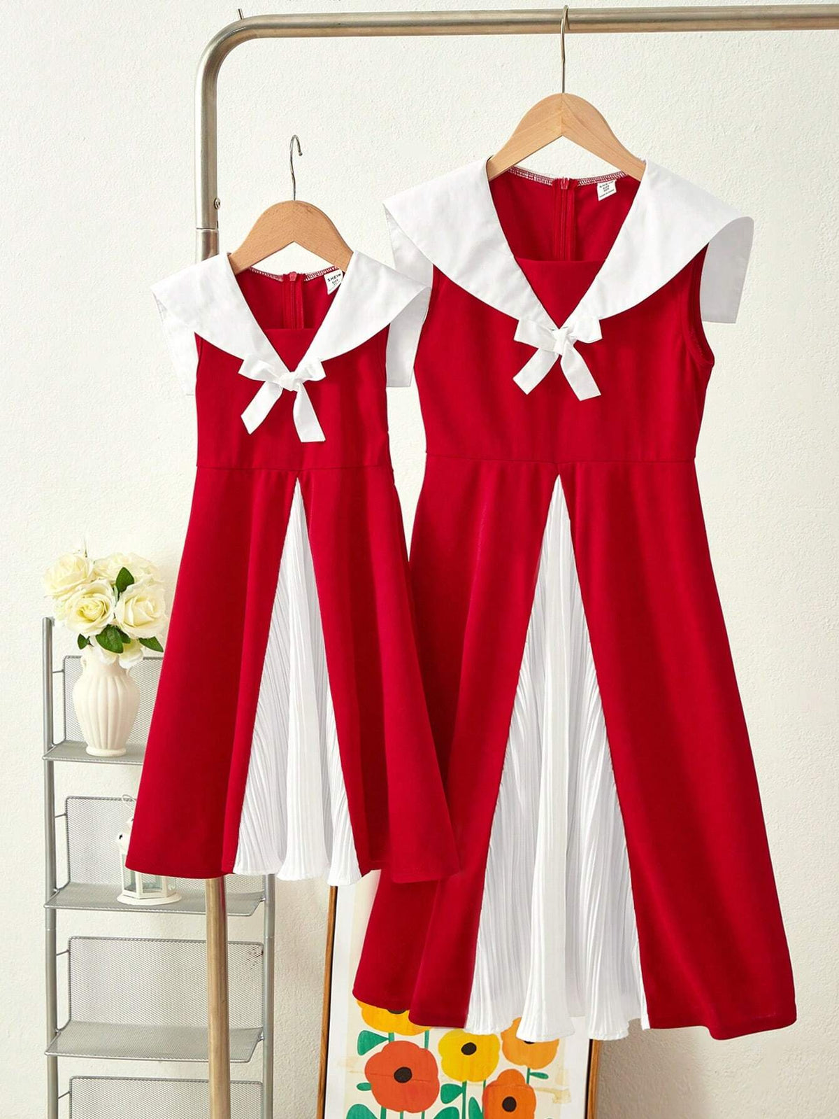 Young Girl Woven Contrast Color Sleeveless Fitted Casual Dress