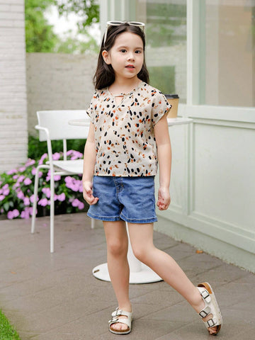 Young Girl Woven Floral Print Round Neck Slim Fit Casual Shirt