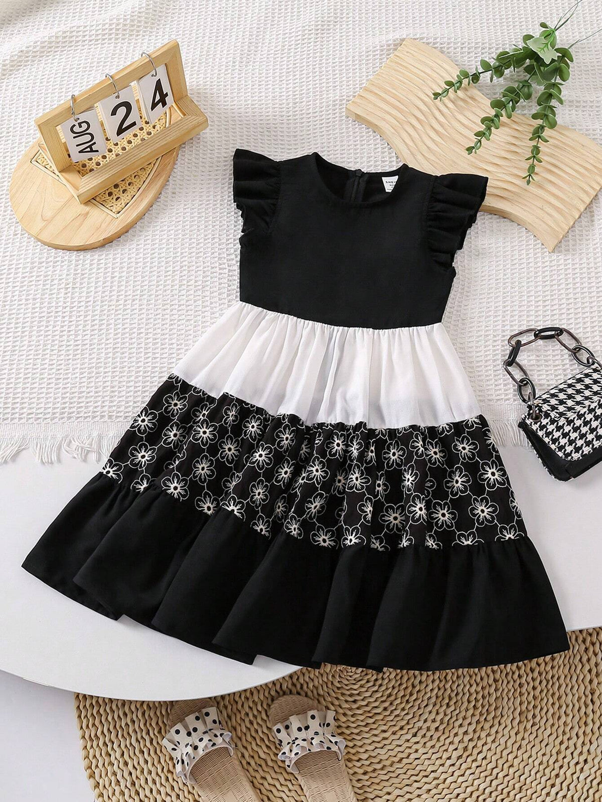 Young Girl Woven Net Colorblock Lace Combination Casual Dress