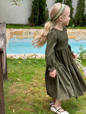 Young Girl Woven Round Neck Puff Sleeve Fitted Casual Dress