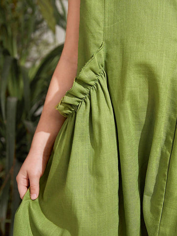 Young Girl Woven Solid Color Sleeveless Loose Casual Dress With Ruffled Hem And Drawstring Waist