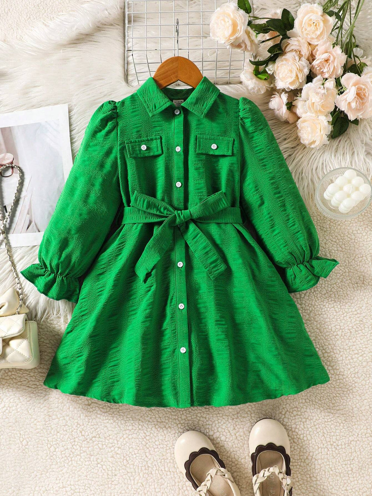 Young Girl Woven Solid Color Turndown Collar Puff Sleeve Fitted Casual Dress
